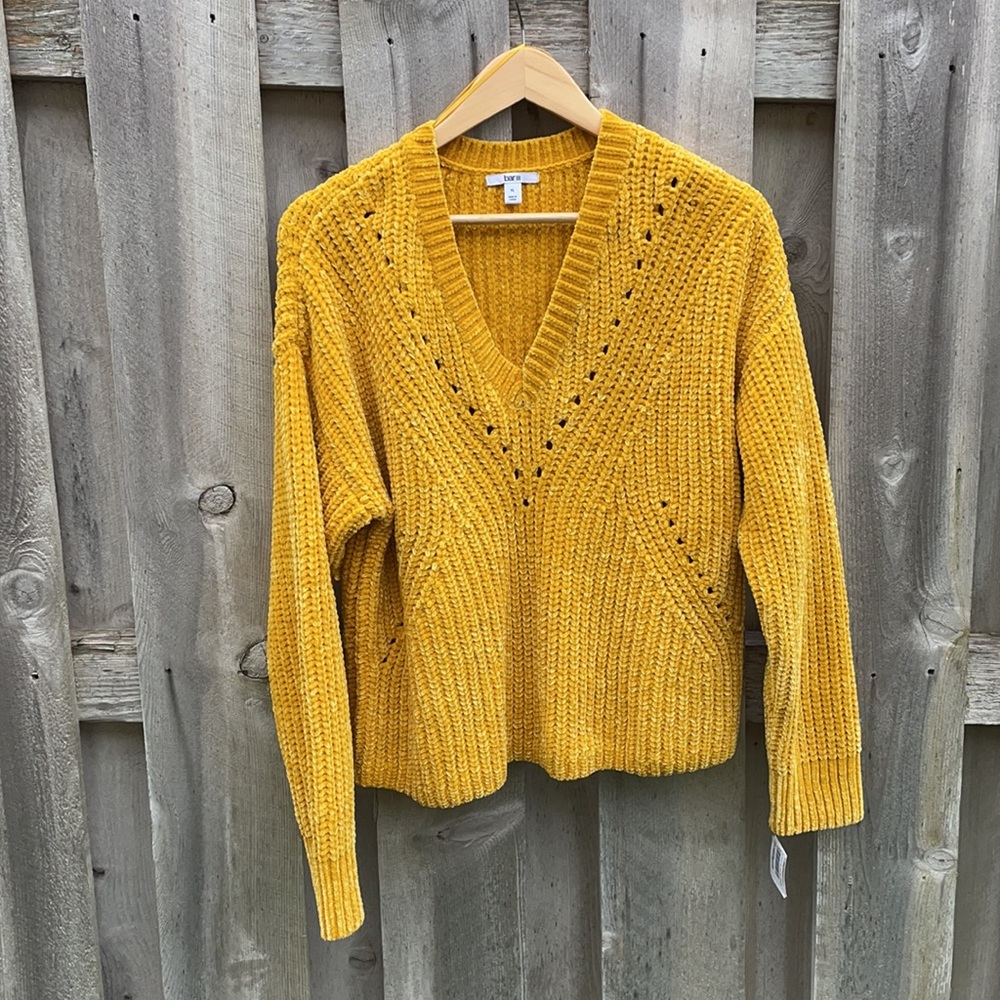NWT (XL) marigold varsity gold BAR 111 soft eyelet deep V ribbed sweater